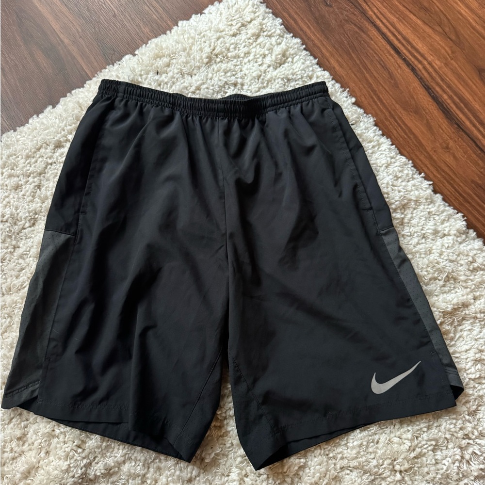 Nike Men's Black and Gray Athletic Shorts